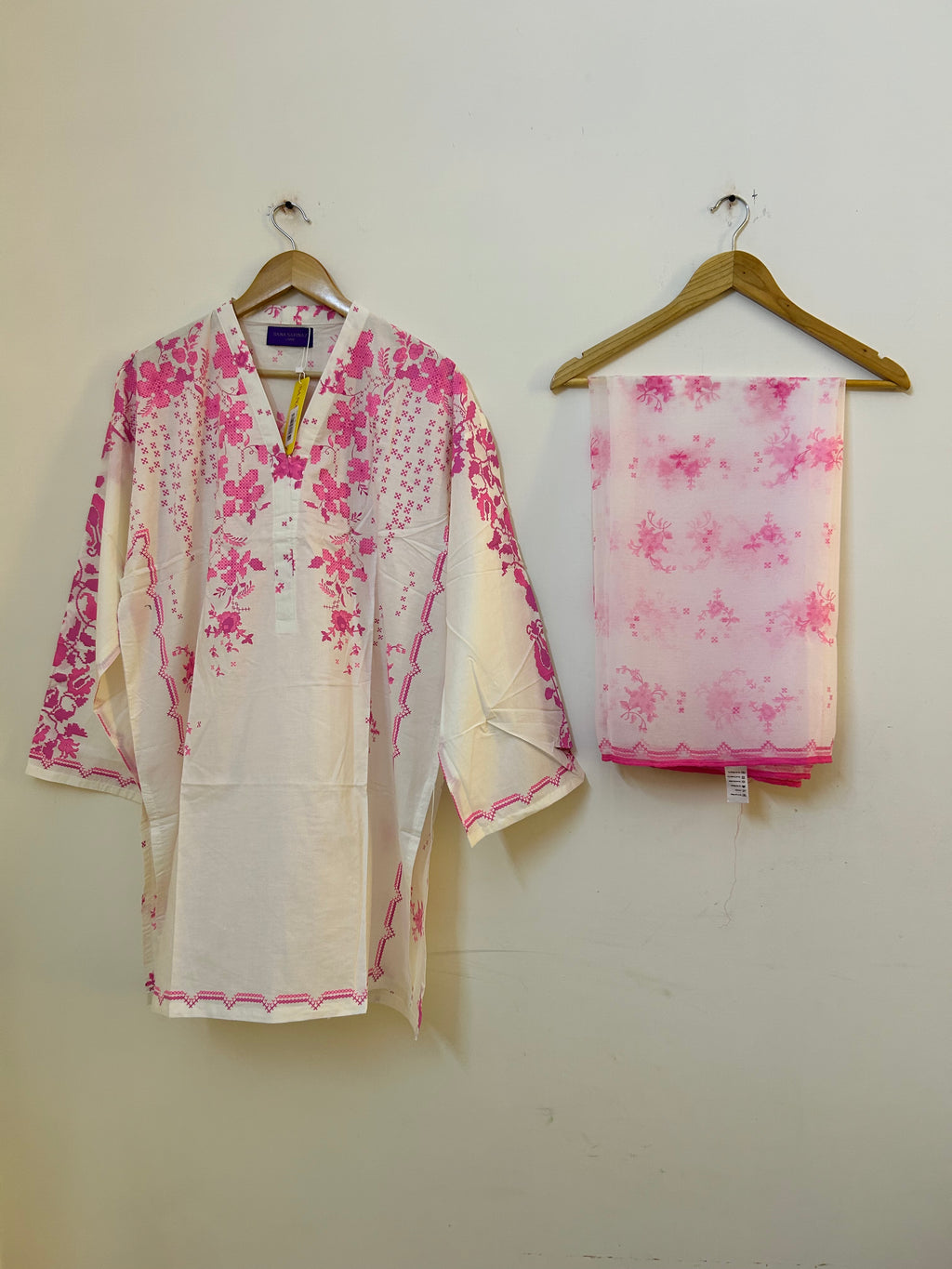 Sana Safinaz | Printed | Lawn | 2-Piece | Ready to Wear | Pink White